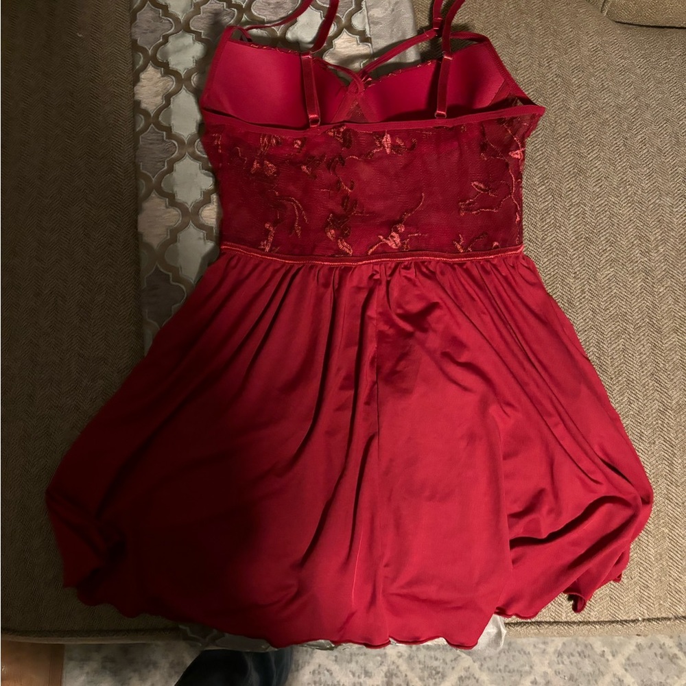 Lingerie - Picture 2 of 2